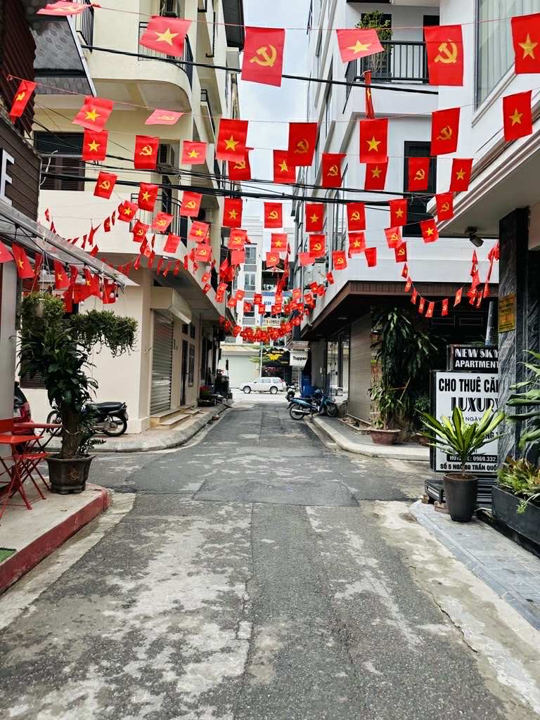 Siêu Phẩm Phân Lô Cầu Giấy - Phan Văn Trường - Phân Lô Bàn Cờ - Ô Tô Đõ Cửa